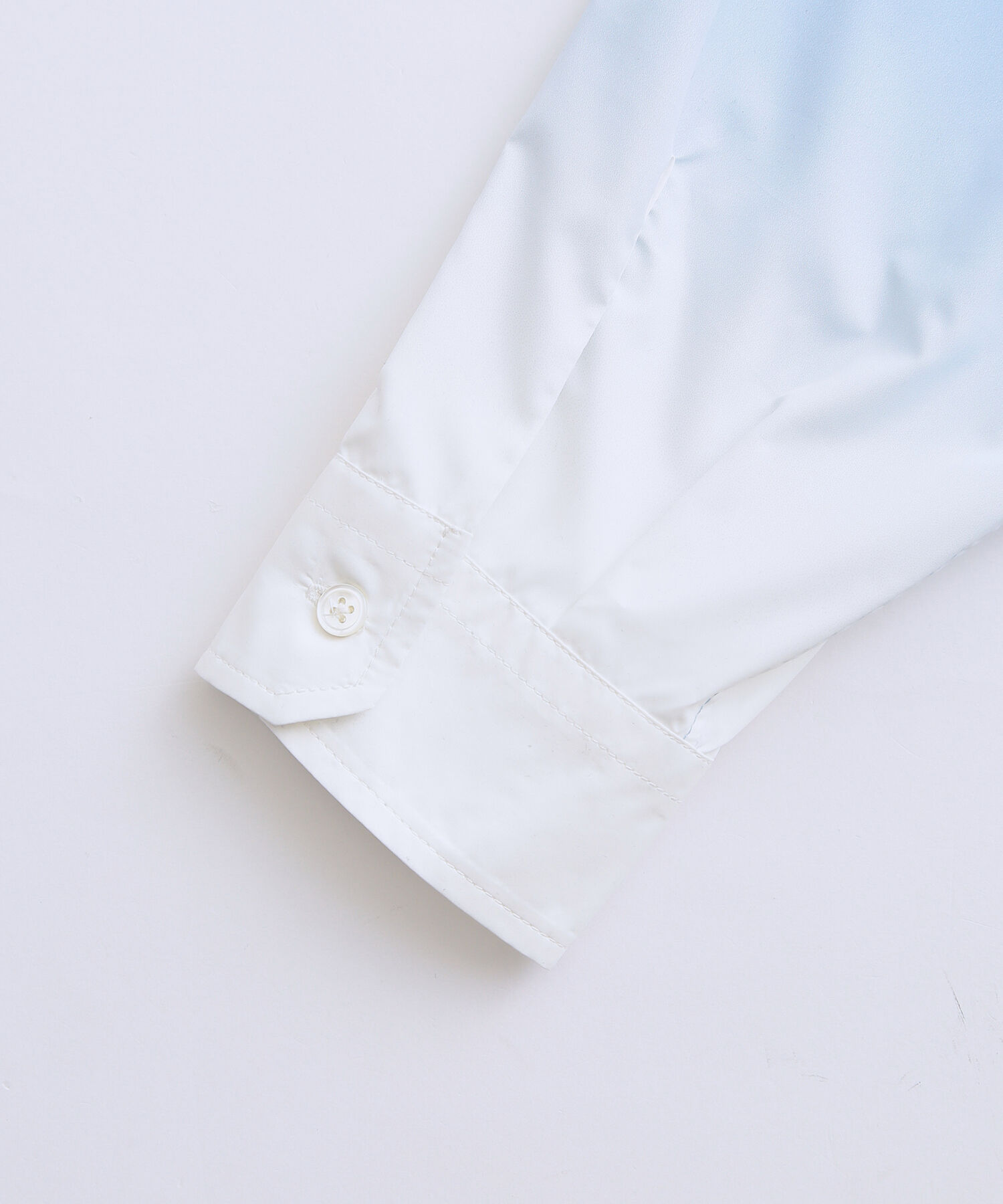 ADAM ET ROPE'「ルーズクレリック グラデーション レギュラーカラー シャツ / ユニセックス」|シャツ・ブラウス|