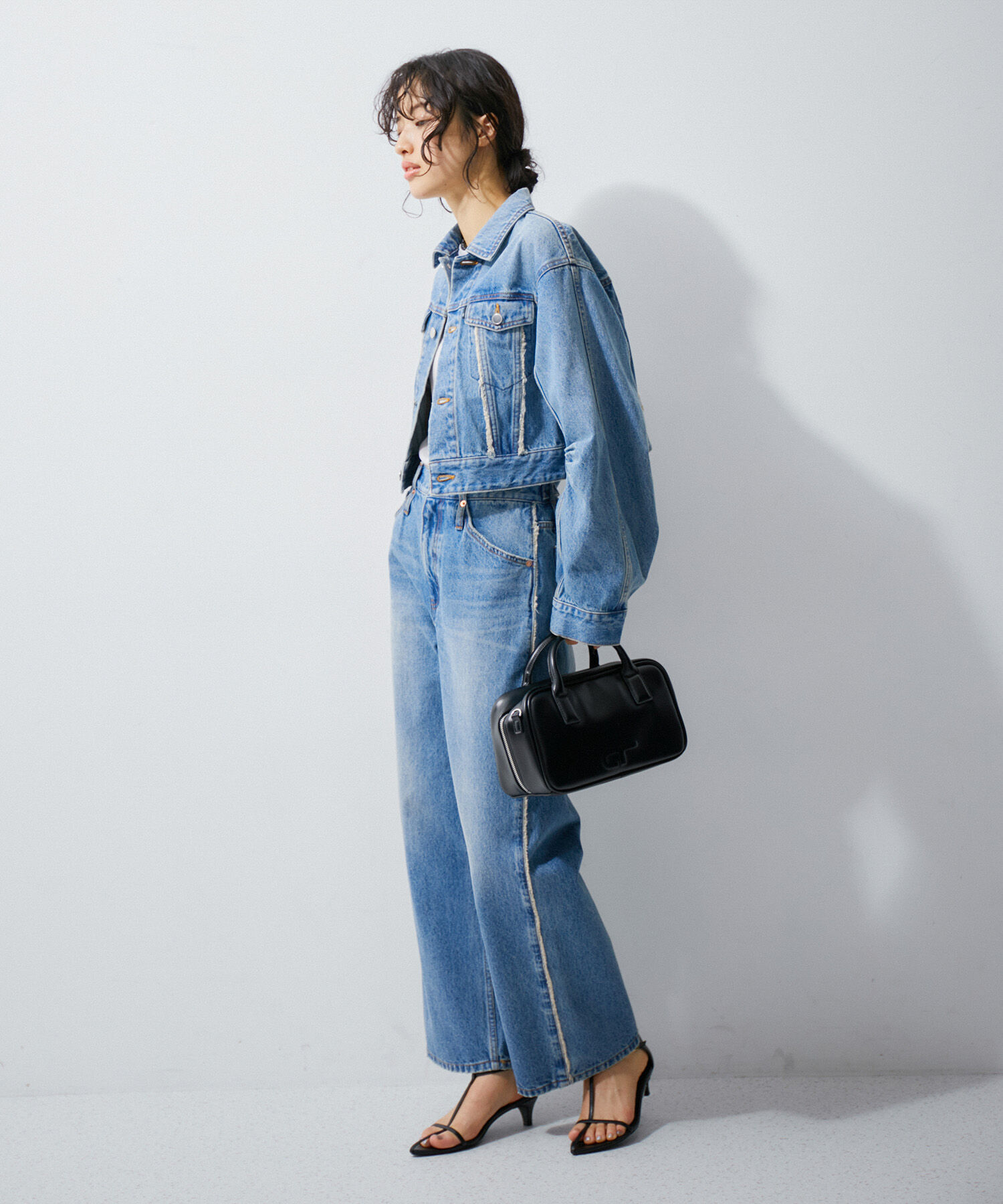 ADAM ET ROPE'「【一部WEB限定カラー・再入荷・サステナブル】ロゴスクエアボストンバッグ」|ショルダー・メッセンジャー|