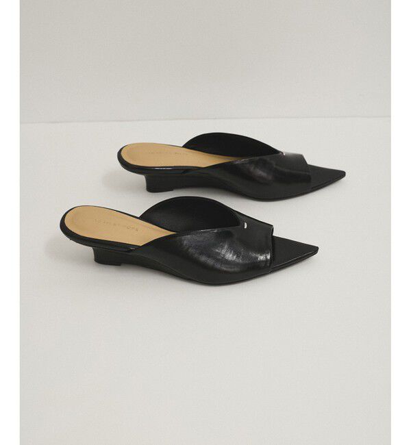 ADAM ET ROPE'「ポインテッドウェッジミュール」|サンダル|ブラック(01)