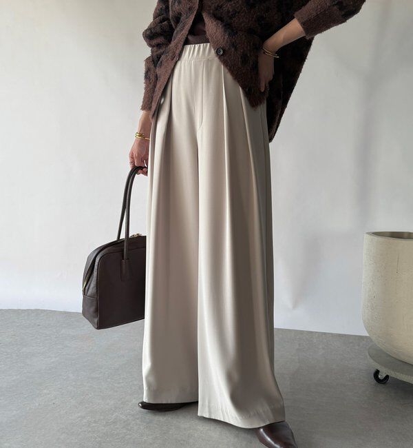  「【ウォッシャブル】【シーズンレスで使える】タックワイドスラックス」|チノ|