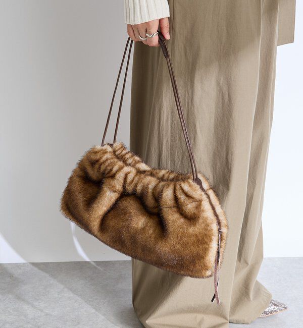  「【シーズンムードを高める】フェイクファードローストリングバッグ」|クラッチバッグ|キャメル