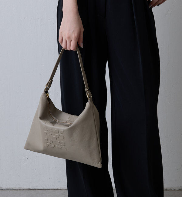  「エンボスモノグラムショルダーバッグ」|ショルダー・メッセンジャー|