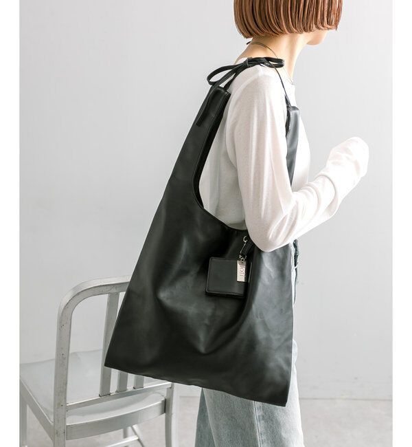  「【A4サイズ収納可】loti コインケース付きトート」|トートバッグ|ブラック