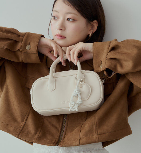  「ハートチャーム付き横長ボストンバッグ」|ボストンバッグ|アイボリー