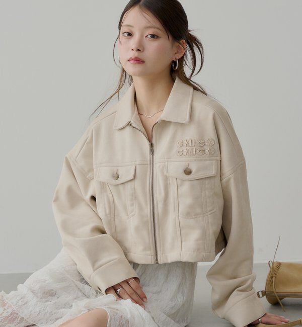  「【WEB限定/REVIVAL】胸ロゴショート丈スエードジップブルゾン」|ブルゾン・スタジャン|アイボリー