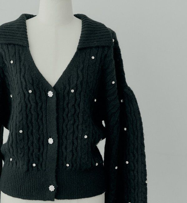  「【SALON by Chico】フラワービジュー襟付きルーズニットカーディガン」|カーディガン|