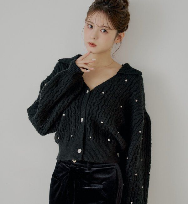  「【SALON by Chico】フラワービジュー襟付きルーズニットカーディガン」|カーディガン|ブラック