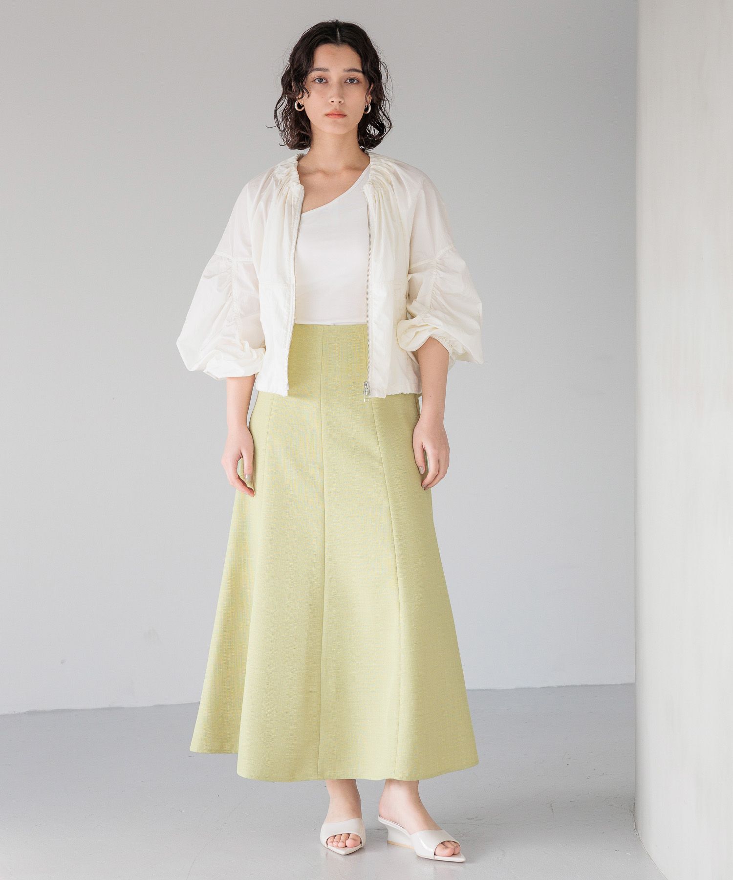 A part by 「ギャザーブルゾン」|ブルゾン・スタジャン|