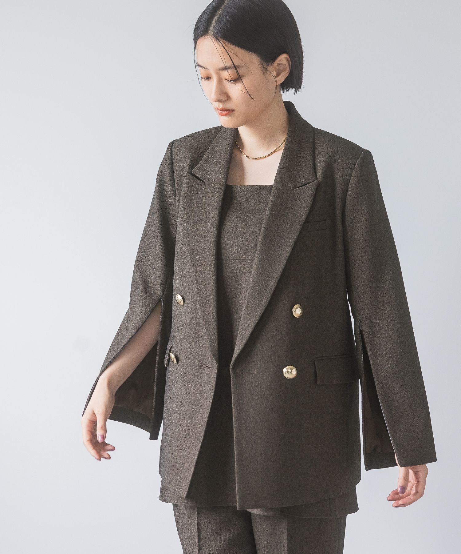 A part by 「【セットアップ対応】Ｗテーラードスリットジャケット」|テーラードジャケット|ブラウン