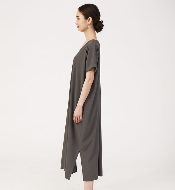 qualite「【WEB・一部店舗限定】Vネックワンピース」|ワンピース|