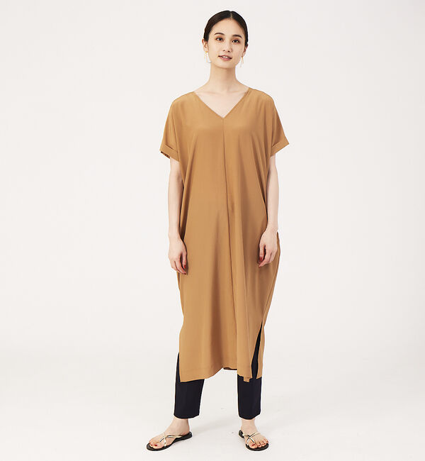 qualite「【WEB・一部店舗限定】Vネックワンピース」|ワンピース|キャメル