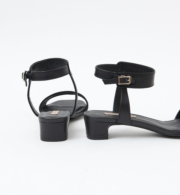 AU BANNISTER「スクエアトゥミドルヒールサンダル」|サンダル|