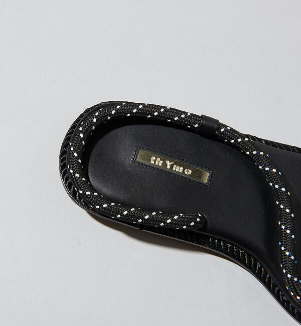 AU BANNISTER「thYme//サムループサンダル」|サンダル|