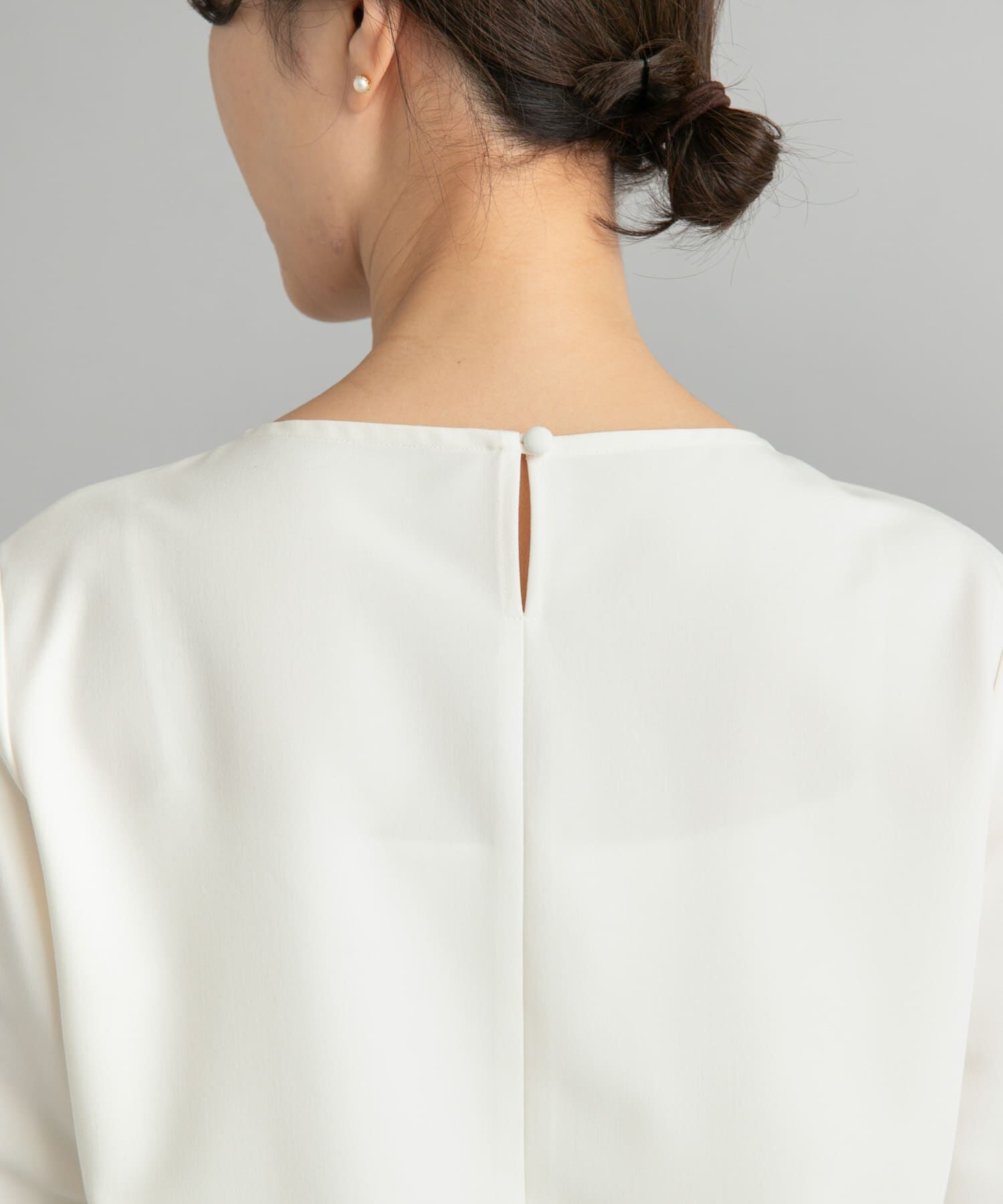 URBAN RESEARCH DOORS「クルーネックプルオーバーブラウス」|シャツ・ブラウス|