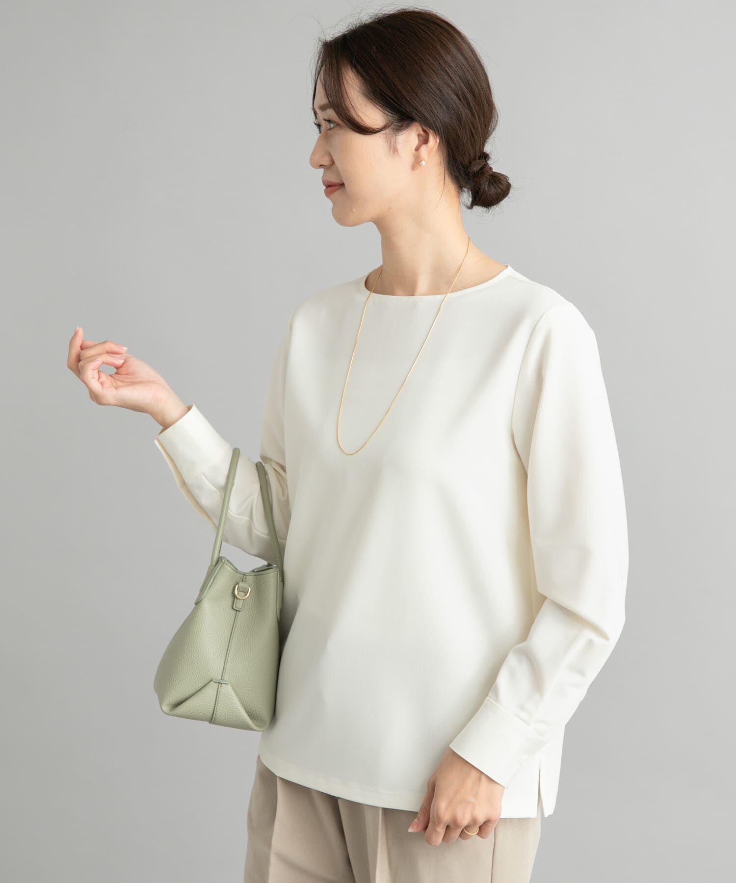 URBAN RESEARCH DOORS「クルーネックプルオーバーブラウス」|シャツ・ブラウス|