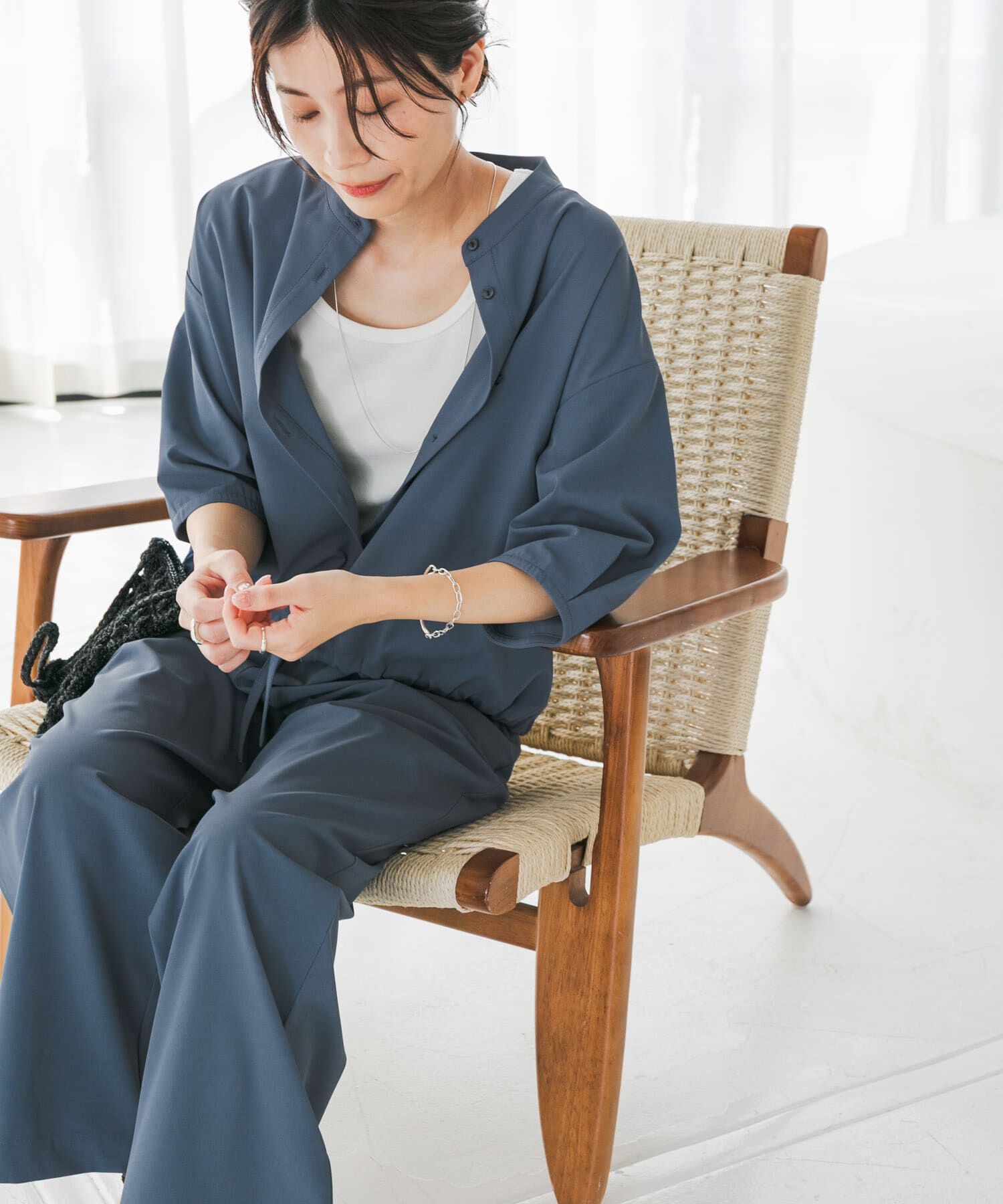 URBAN RESEARCH DOORS「『仁村紗和さん着用』『UR TECH』サマシェアドロストブラウス」|シャツ・ブラウス|