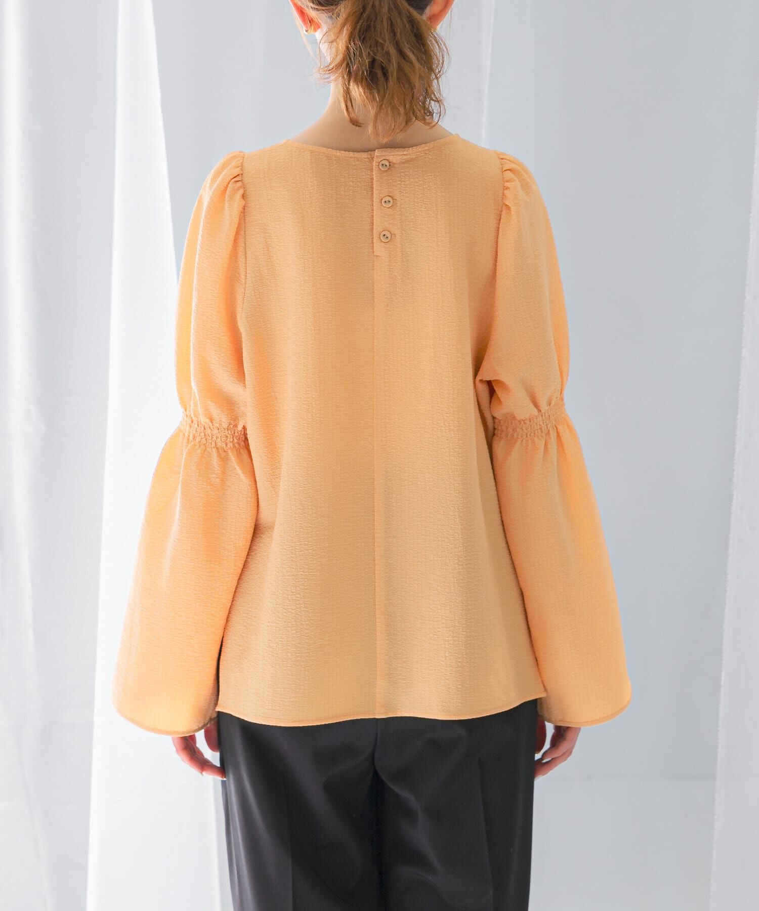 URBAN RESEARCH ROSSO「シャーリングベルスリーブブラウス」|シャツ・ブラウス|