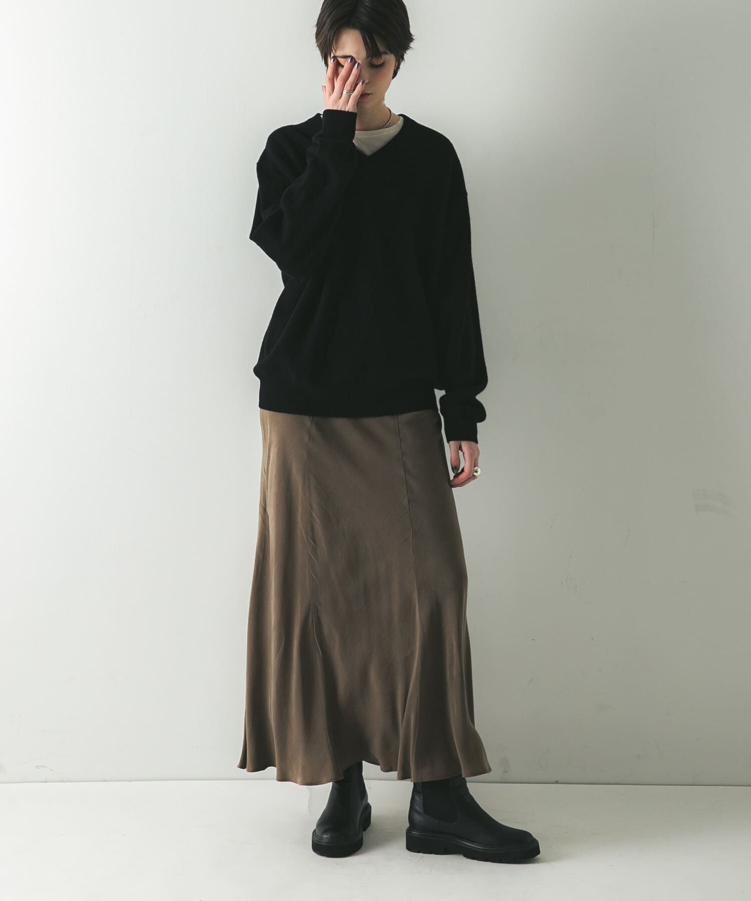 URBAN RESEARCH「ウール100 Vネックルーズソフトニット」|ニット・セーター|