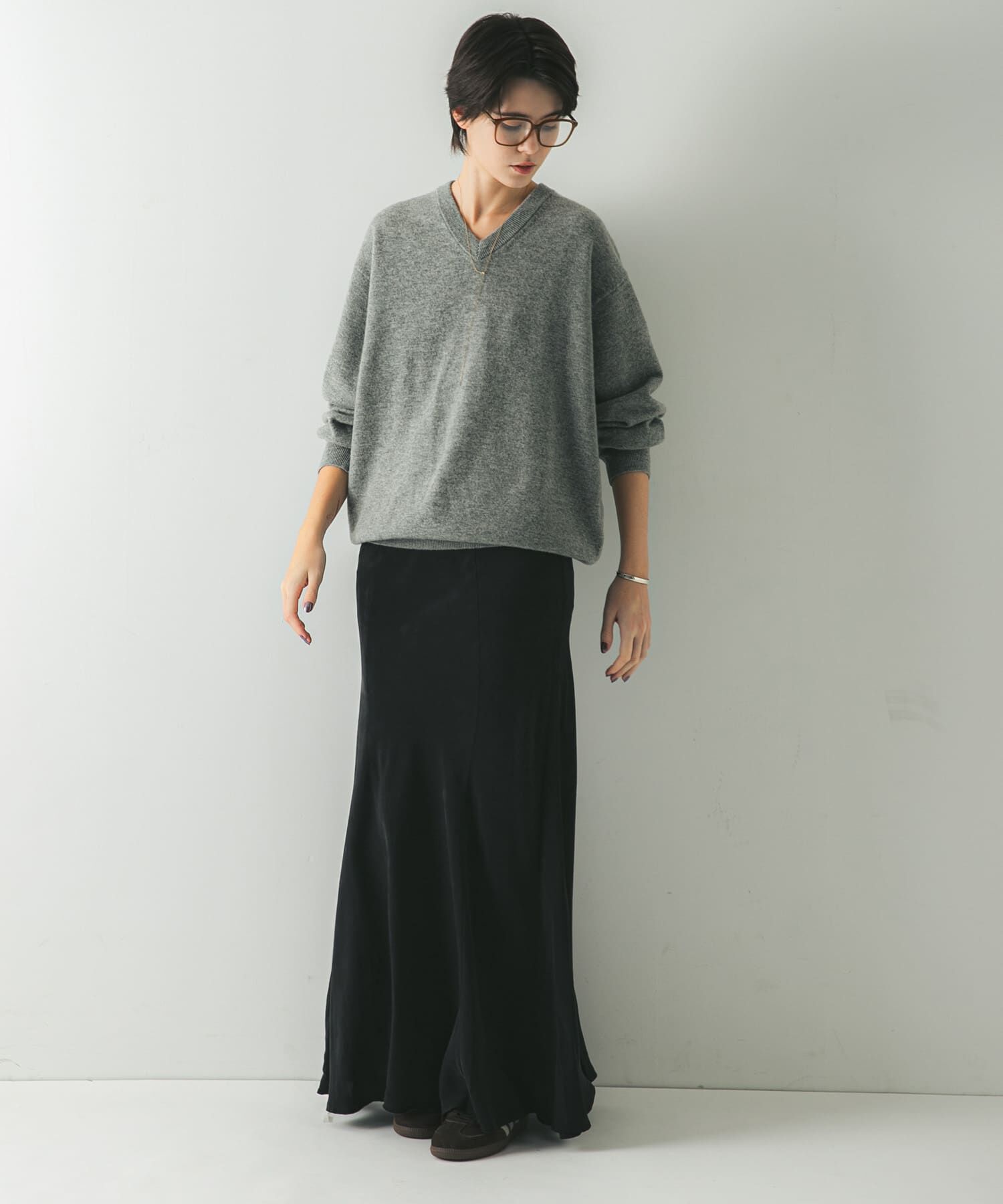 URBAN RESEARCH「ウール100 Vネックルーズソフトニット」|ニット・セーター|