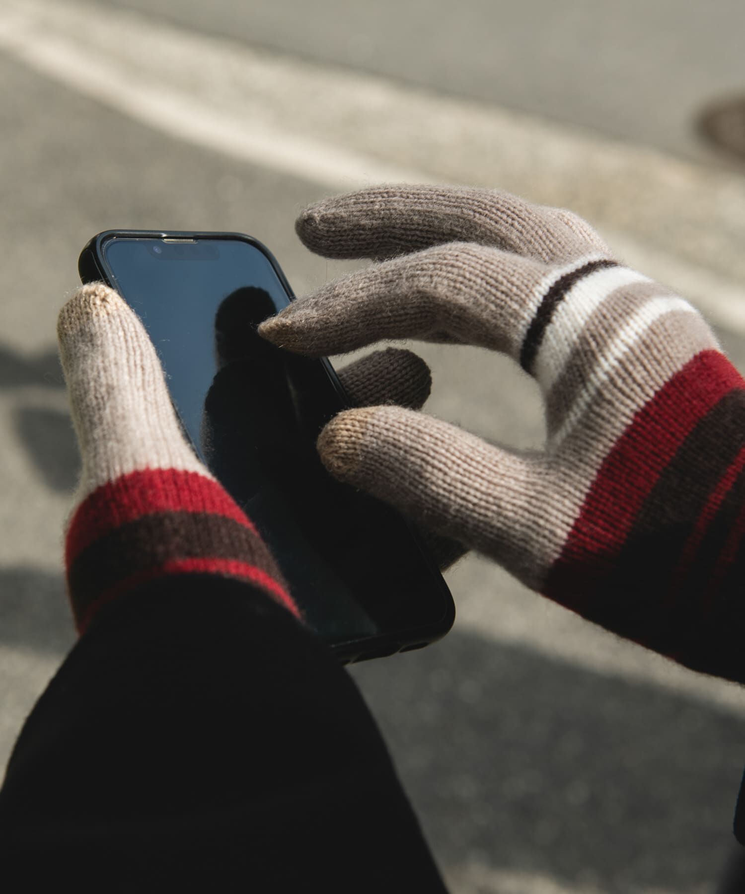 URBAN RESEARCH DOORS「ボーダーニットグローブ(スマホ対応)」|手袋|