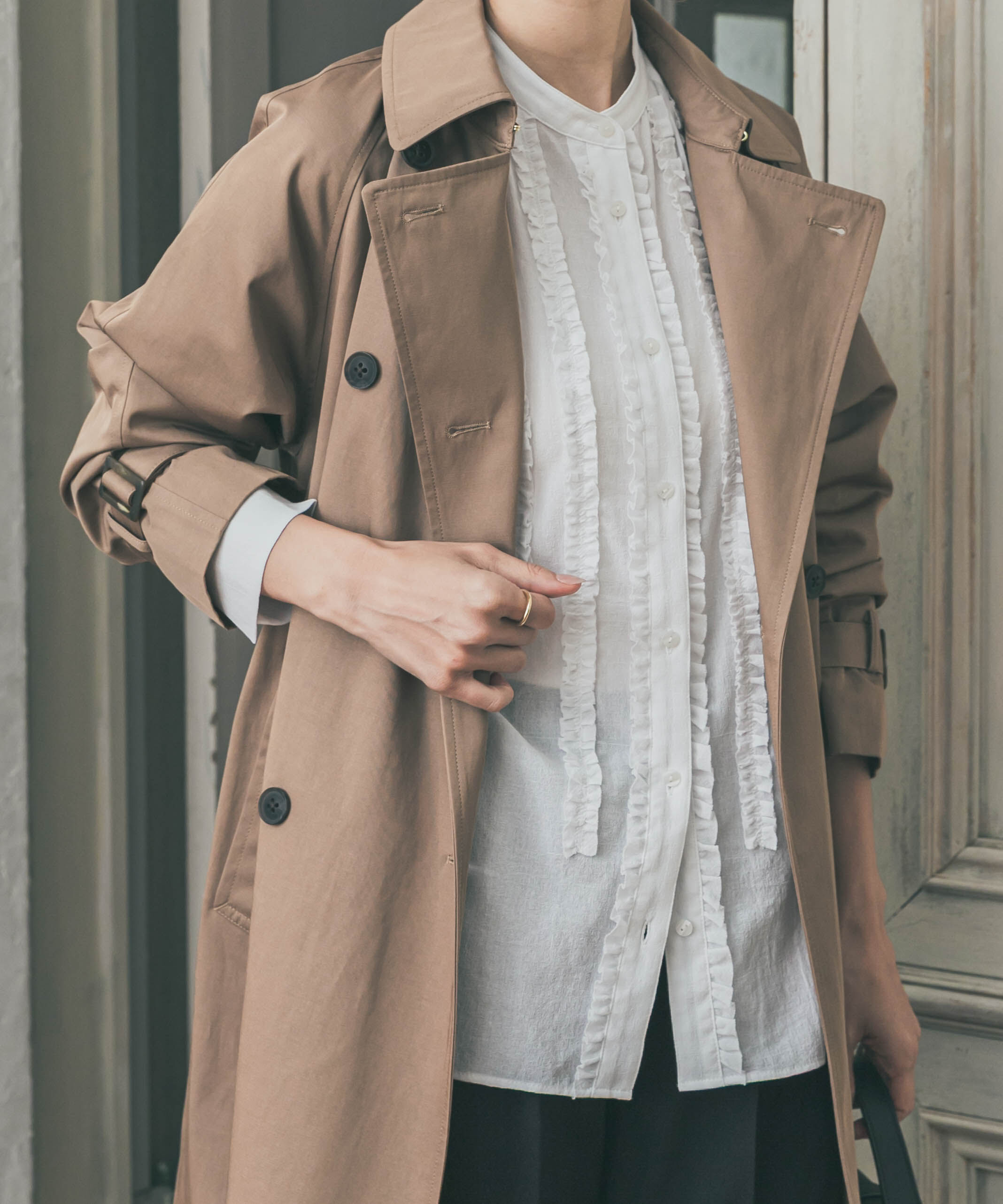 URBAN RESEARCH DOORS「フロントフリルスタンドカラーブラウス」|シャツ・ブラウス|