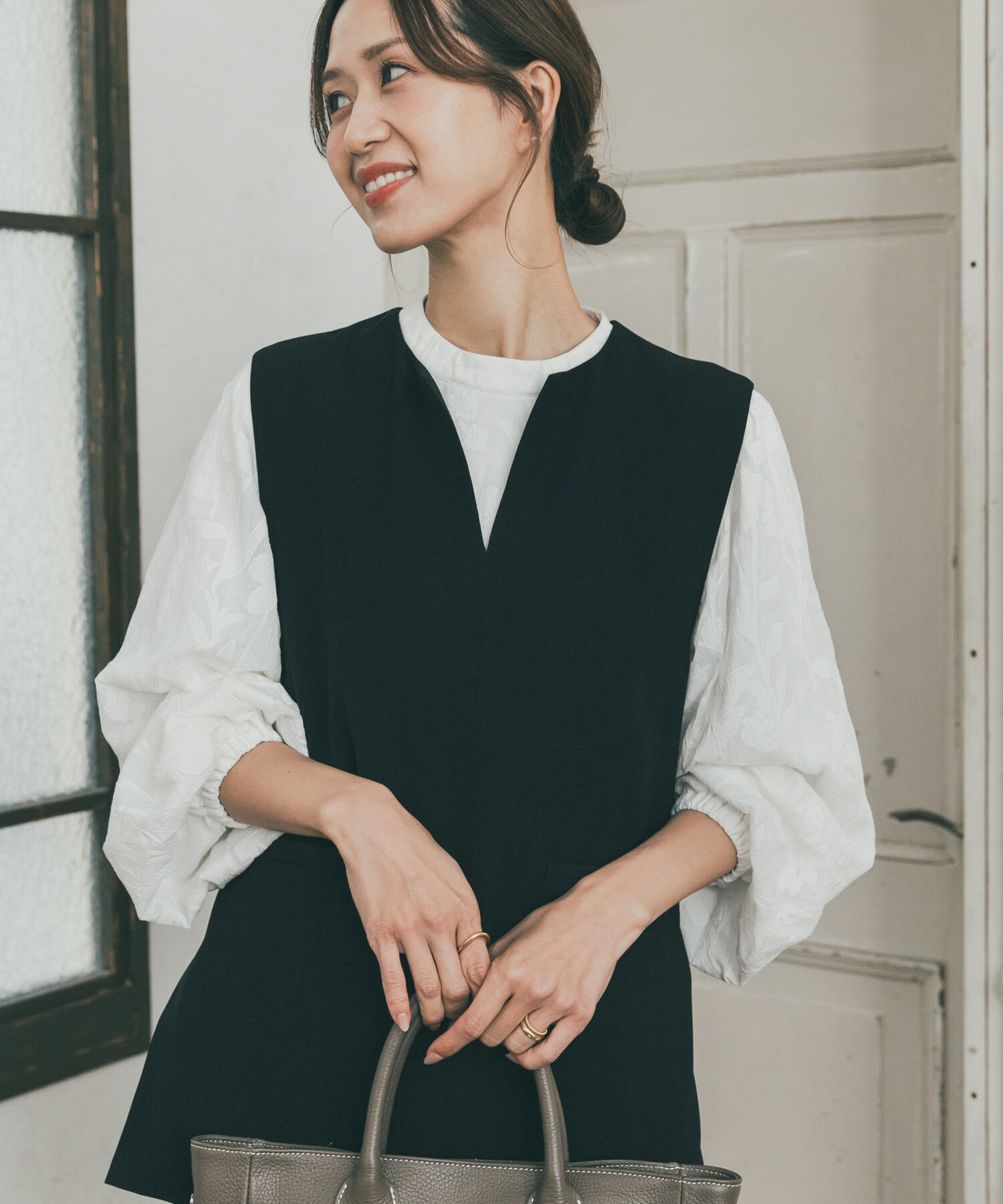 URBAN RESEARCH DOORS「フラワーオパールブラウス」|シャツ・ブラウス|