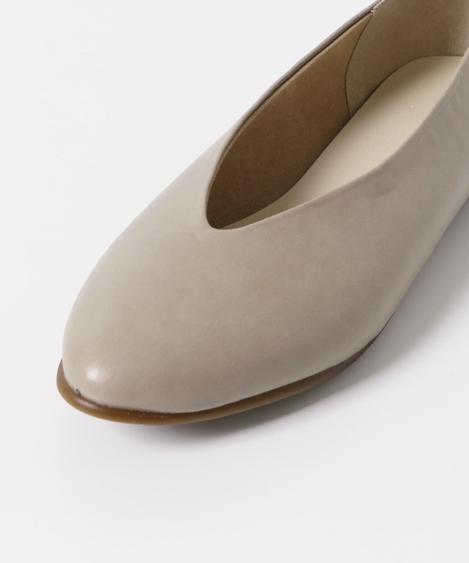 URBAN RESEARCH DOORS「Vカットパンプス」|パンプス|