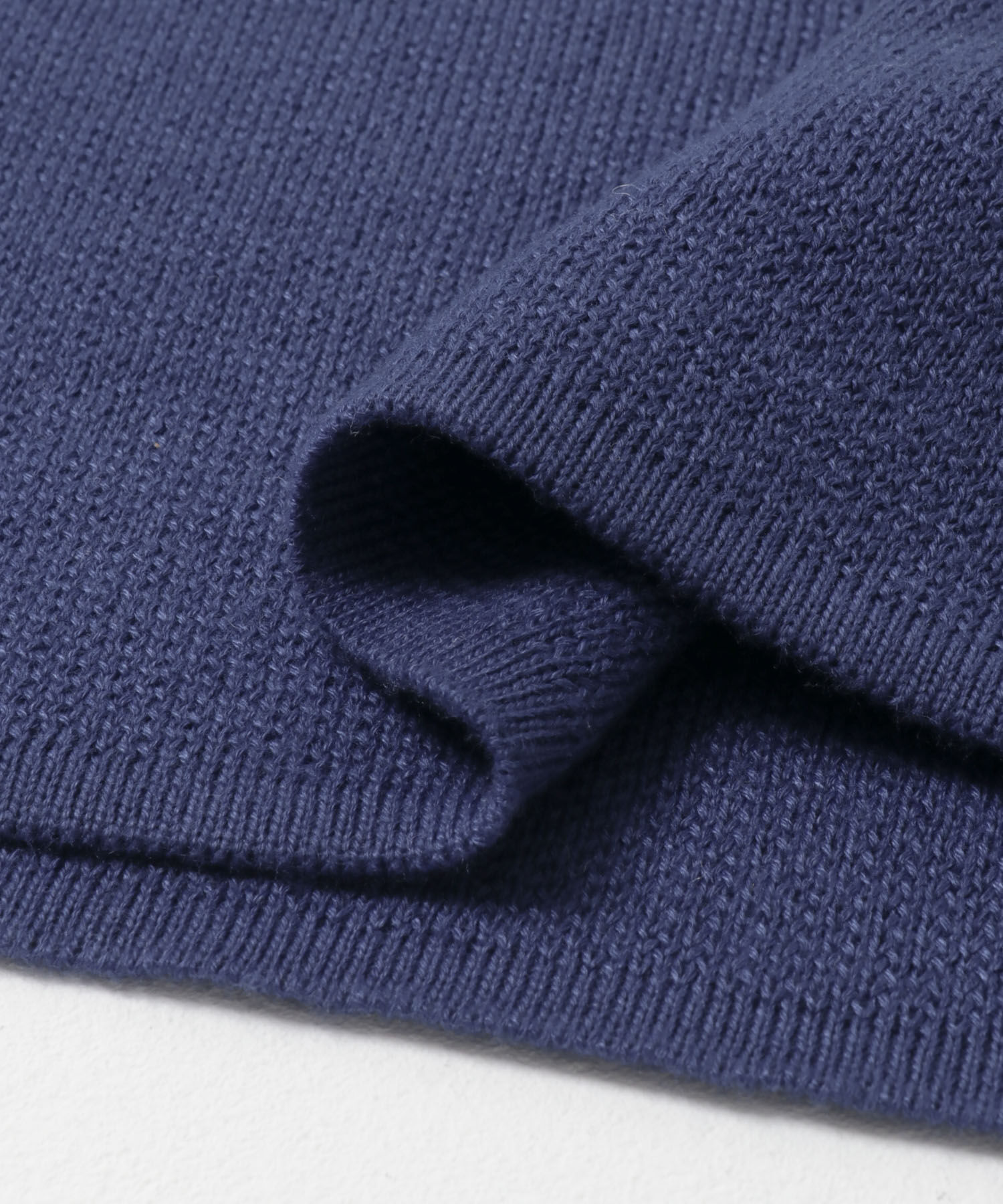 URBAN RESEARCH DOORS「ショート丈コンパクトニット」|ニット・セーター|