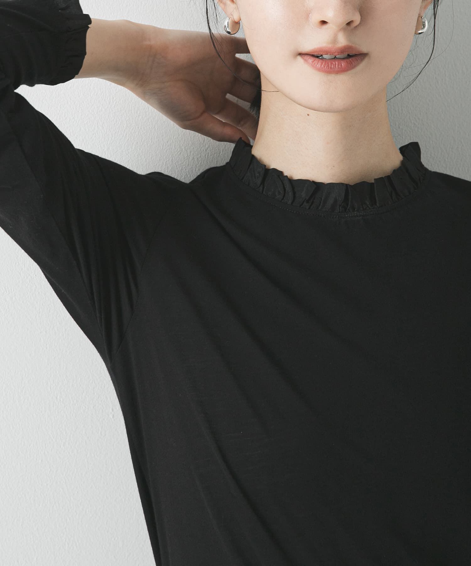 URBAN RESEARCH「フリルデザインシアーカットソー」|Tシャツ・カットソー|ブラック