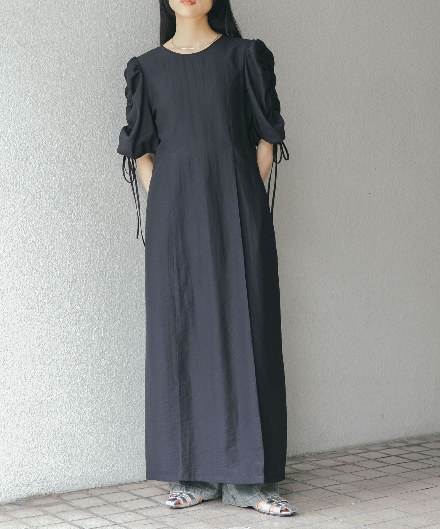  「『2サイズ展開』ドロストスリーブワンピース」|ワンピース|ブラック