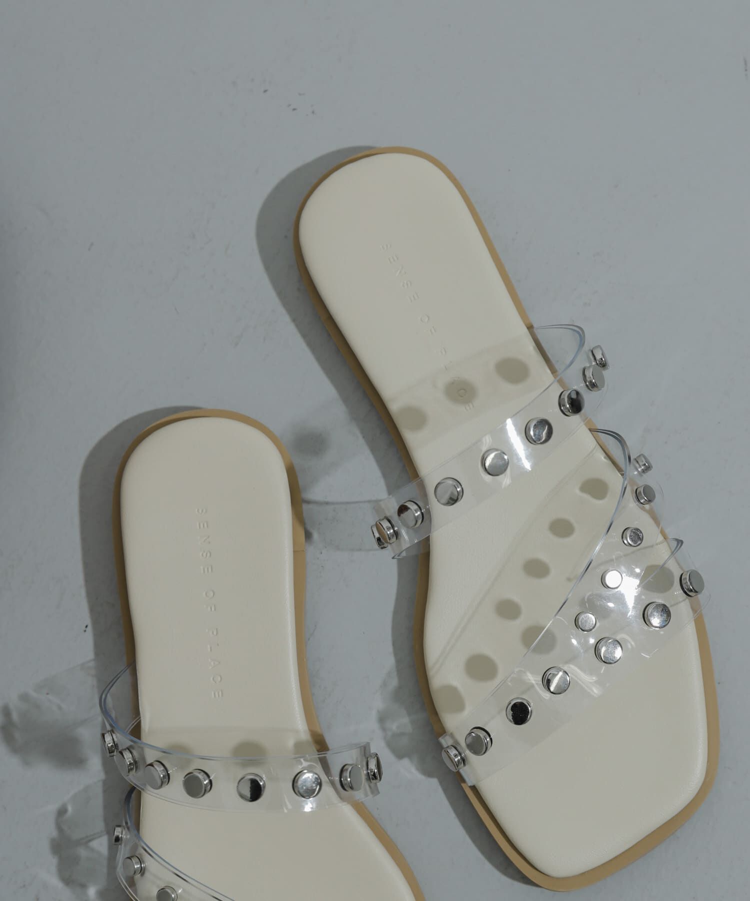 SENSE OF PLACE by URBAN RESEARCH「スタッズフラットサンダル」|サンダル|