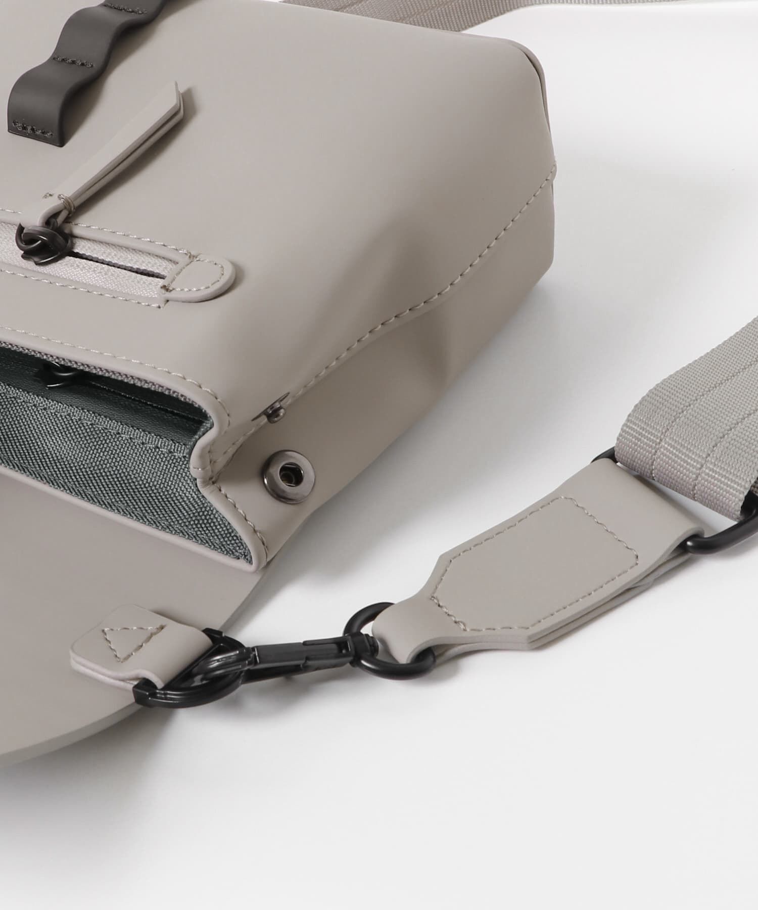 SENSE OF PLACE by URBAN RESEARCH「GASTON LUGA　Splash Crossbody Bag」|ショルダー・メッセンジャー|