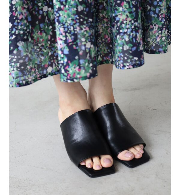  「《WEB限定アイテム》スクエアトゥカバードサンダル」|サンダル|