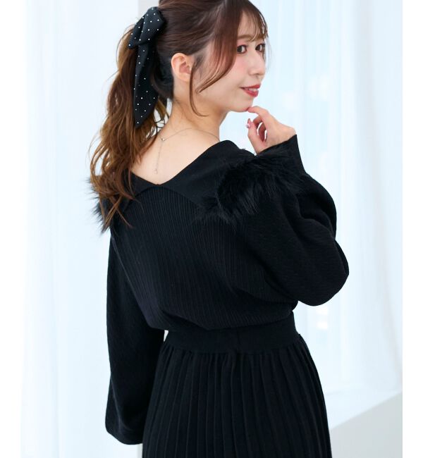  「フェイクファー付きキラキラ襟ニット」|ニット・セーター|