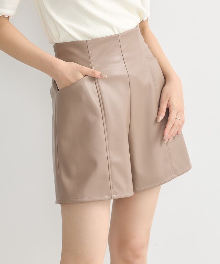 earth music&ecology「シンセティックレザーショートパンツ」|その他|