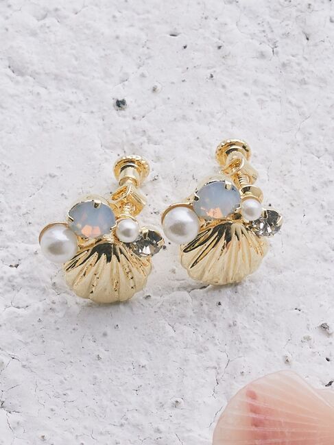 Maison de FLEUR「シェルモチーフイヤリング」|イヤリング|ゴールド