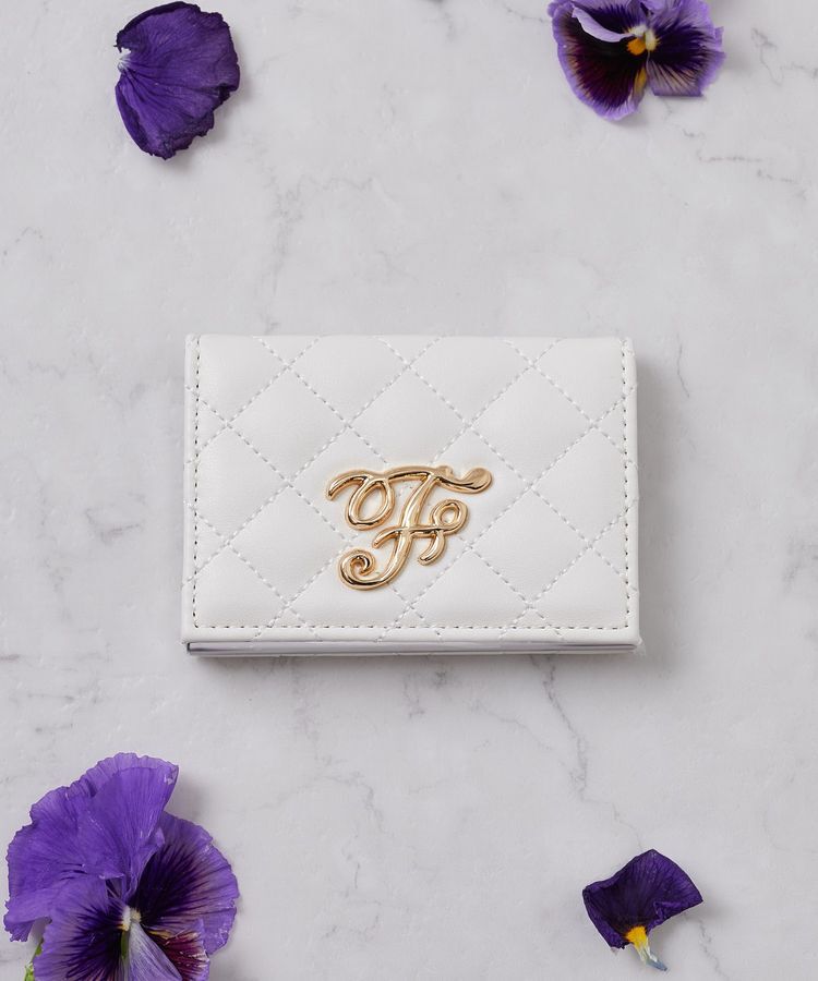 Maison de FLEUR「Fロゴキルトカードケース」|財布|アイボリー