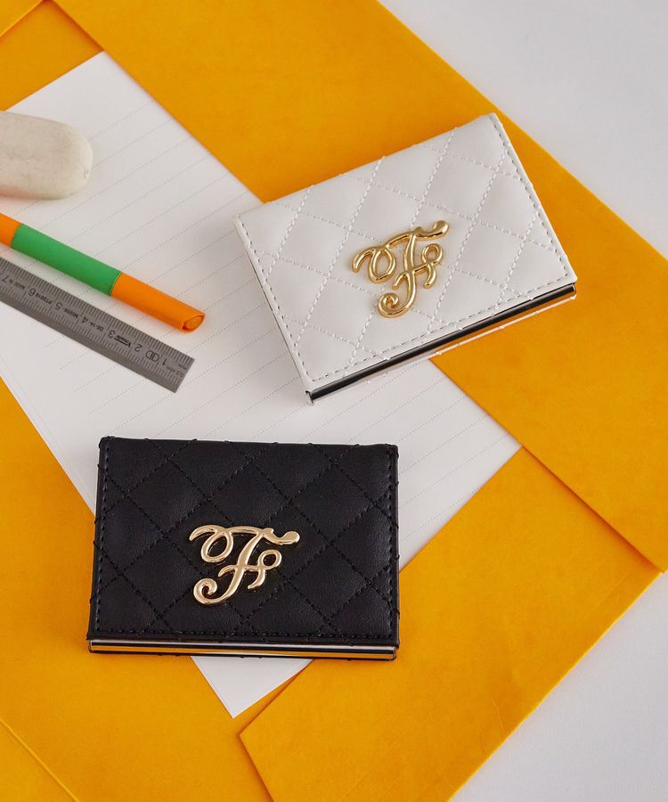 Maison de FLEUR「Fロゴキルトカードケース」|財布|