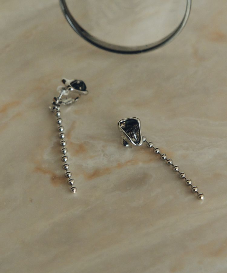 YECCA VECCA「マーブルボールチェーンイヤリング」|イヤリング|