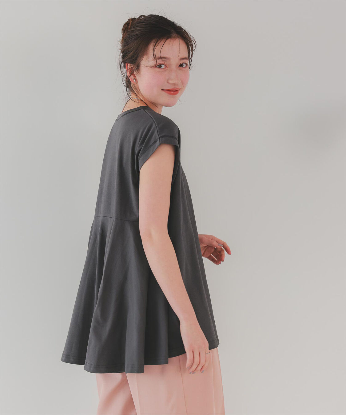 titivate「汗染み防止バックフレアTシャツ」|Tシャツ・カットソー|チャコール