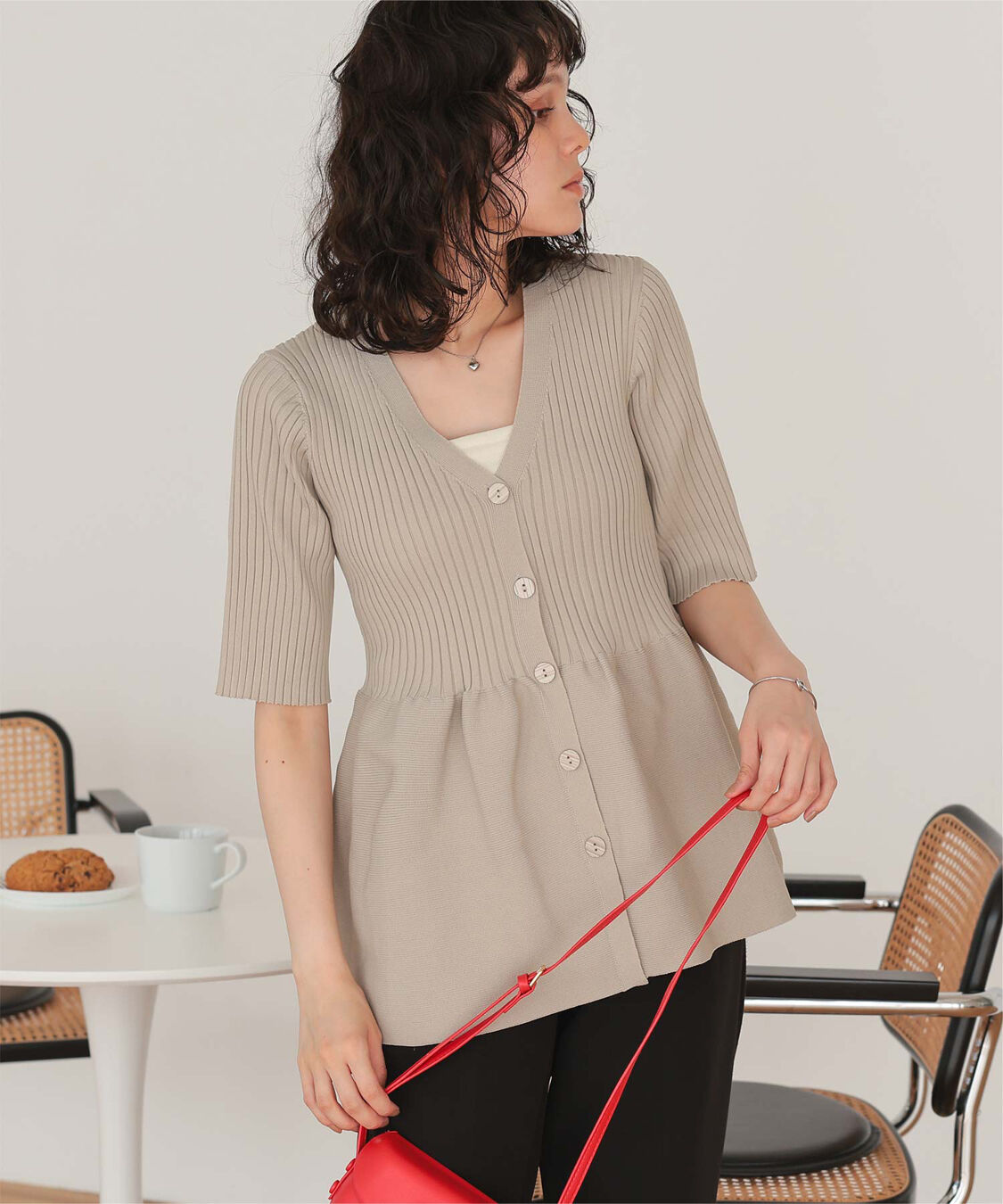 titivate「前後2wayハーフスリーブペプラムニットトップス」|ニット・セーター|グレージュ