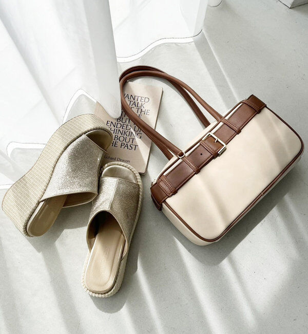  「ベルトつきスクエアバッグ」|ショルダー・メッセンジャー|