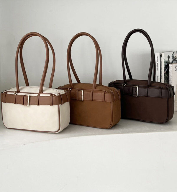  「ベルトつきスクエアバッグ」|ショルダー・メッセンジャー|