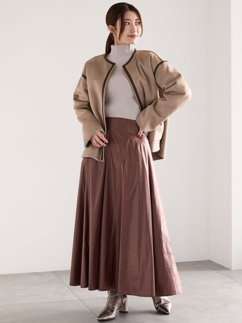 Te chichi「グロッシーレザーライクフレアスカート」|スカート|