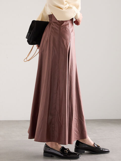 Te chichi「グロッシーレザーライクフレアスカート」|スカート|