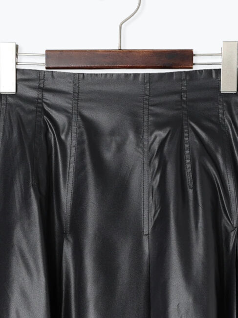 Te chichi「グロッシーレザーライクフレアスカート」|スカート|
