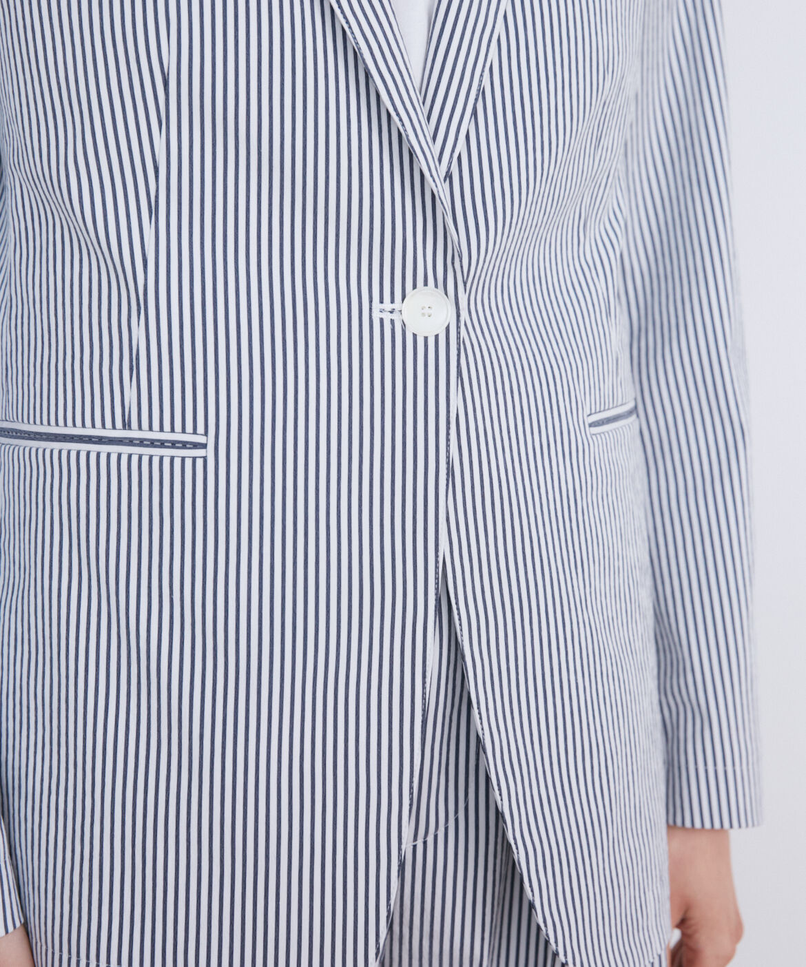 INED「《大きいサイズ》サッカーストライプジャケット」|テーラードジャケット|