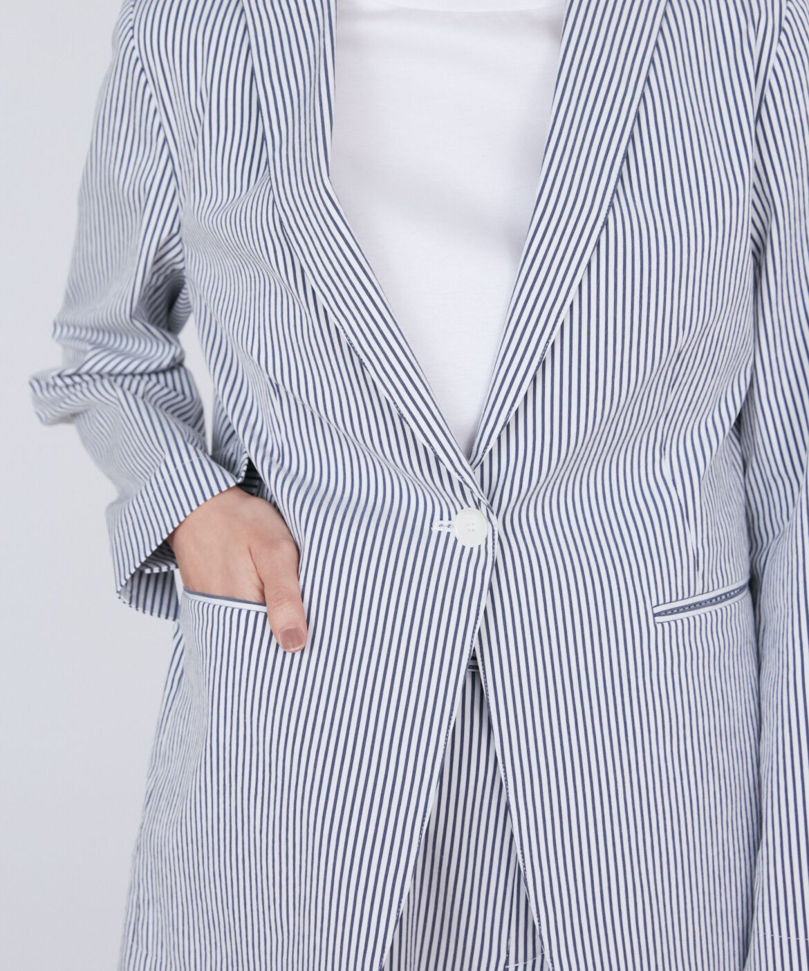 INED「《大きいサイズ》サッカーストライプジャケット」|テーラードジャケット|