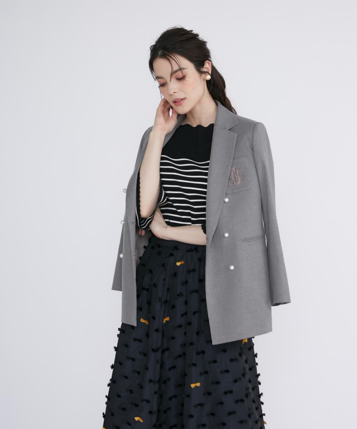 Maglie le cassetto「ロゴ刺繍パールボタンジャケット」|テーラードジャケット|