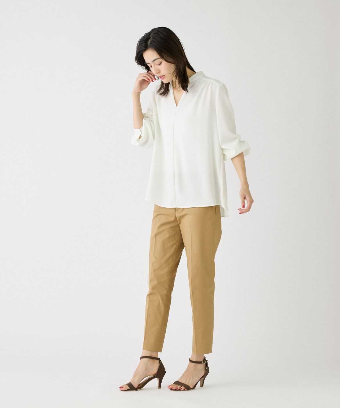 DAY by DAY it&rsquo;s international「バックサテンスタンドカラーブラウス」|シャツ・ブラウス|